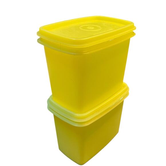Tupperware Shelf Saver 3.5 Cup Storage Container w Lid Yellow 1243 1244 Lot of 2 - Picture 5 of 10